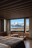 LOSTVILLA Deqin Meri Snow Mountain