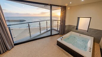 Sokcho W&jiseda Spa Poolvilla