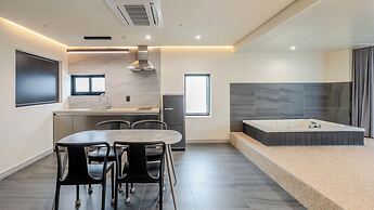Sokcho W Spa Poolvilla