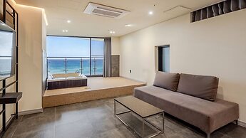 Sokcho W Spa Poolvilla