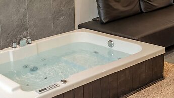 Sokcho W Spa Poolvilla