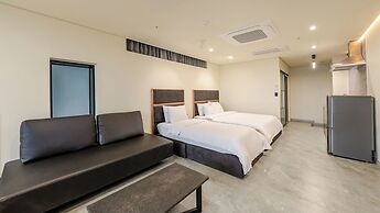 Sokcho W Spa Poolvilla