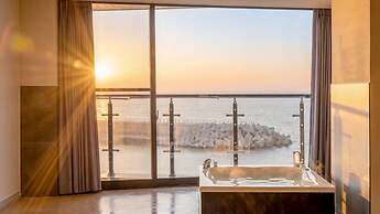 Sokcho W Spa Poolvilla