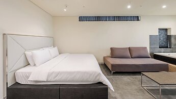 Sokcho W Spa Poolvilla