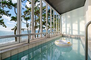 Boryeong Lavar Pool Villa