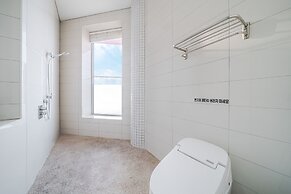 Boryeong Lavar Pool Villa