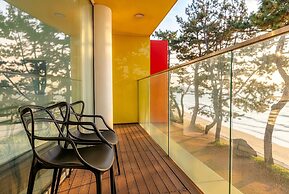 Boryeong Lavar Pool Villa
