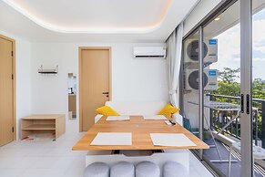 2BR Close to Beach  Pool Views C256