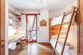 Charming Apartment Close to Cableway