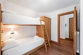 Charming Apartment Close to Cableway