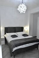 Hotel Monica