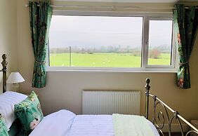 Wardenlea Holiday Home
