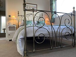 Wardenlea Holiday Home