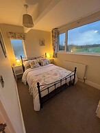 Wardenlea Holiday Home