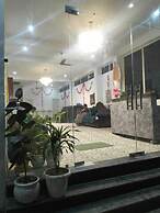 Shri Dham Hotel And Resort