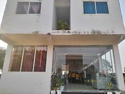 Shri Dham Hotel And Resort