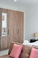 Seis Residences