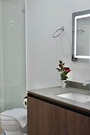 Seis Residences