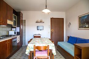 Downtown Apartment by the Beach