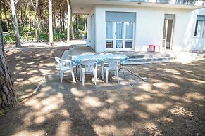 Apartment in Pine Forest Near the Beach