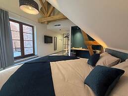 Le Fourquet Blaugies Hotel & Restaurant