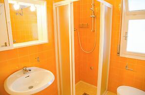 Spacious First-floor Flat Near the Beach