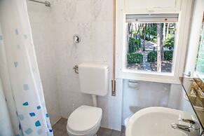 Spacious First-floor Flat Near the Beach