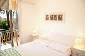 Spacious First-floor Flat Near the Beach