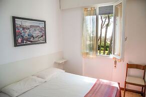 Spacious First-floor Flat Near the Beach