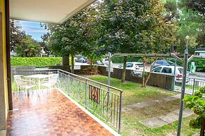 Pinewood Escape With Garden