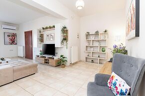 Lumina Apartment with Shared Pool