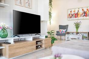 Lumina Apartment with Shared Pool