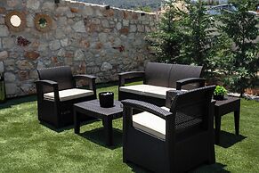 Lumina Apartment with Shared Pool