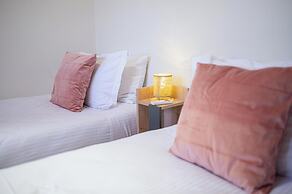 Lumina Apartment with Shared Pool