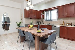 Lumina Apartment with Shared Pool