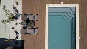 Lumina Apartment with Shared Pool