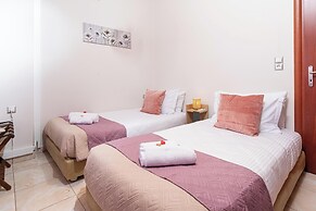 Lumina Apartment with Shared Pool