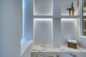 Nalia Suites
