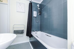 Modern 1 Bed - Close to City Centre