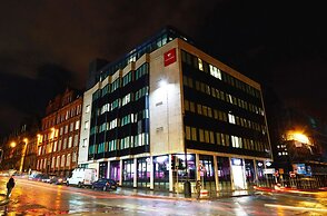 Student Only Vita Crosshall Street