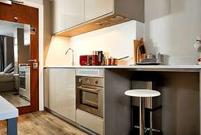 Student Only Vita Crosshall Street