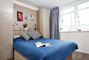 Student Only Vita Crosshall Street