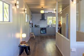 Moana Beach House - Absolute Beachfront