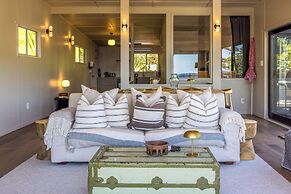 Moana Beach House - Absolute Beachfront
