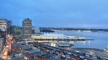 Ocean View Condo . Downtown Vancouver