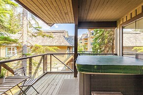Crystal Ridge by Whistler Retreats