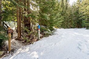 Crystal Ridge by Whistler Retreats