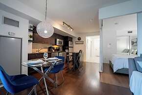 Guestilo Residence - Fort York