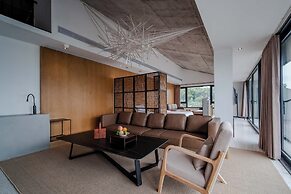 CLOUD RETREAT