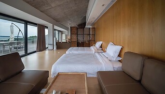 CLOUD RETREAT